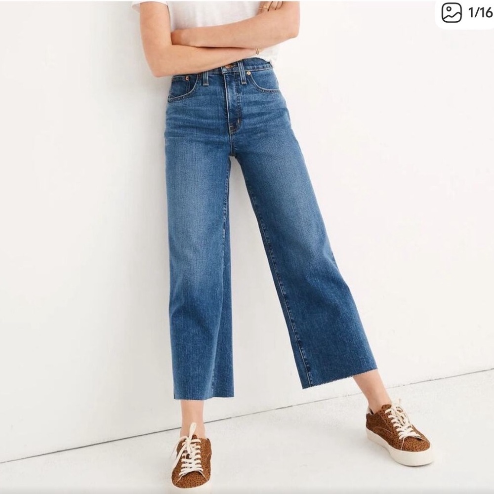 Madewell  Wide Leg Crop Women’s Jeans - Blue.  Size 30.